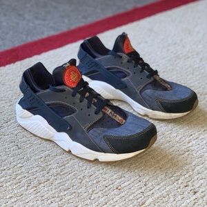 Nike Huarache Denim Size 10